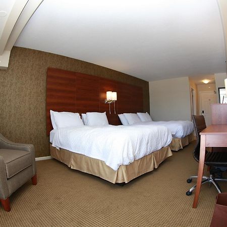 Budget Host Inn & Suites Saint-Ignace Extérieur photo