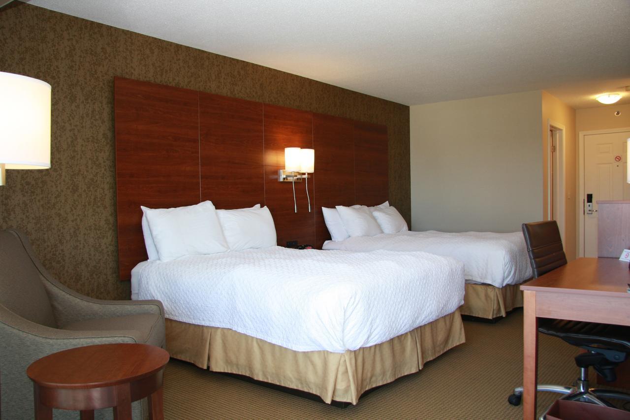 Budget Host Inn & Suites Saint-Ignace Extérieur photo