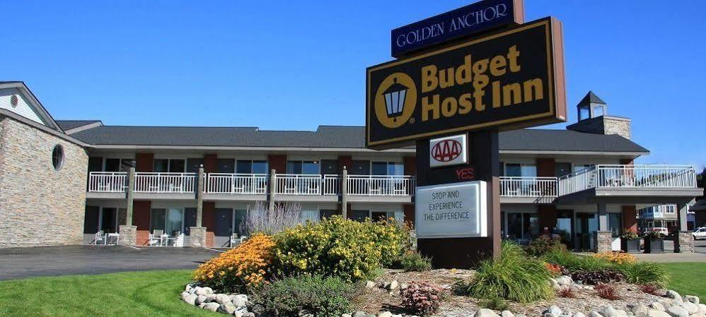 Budget Host Inn & Suites Saint-Ignace Extérieur photo